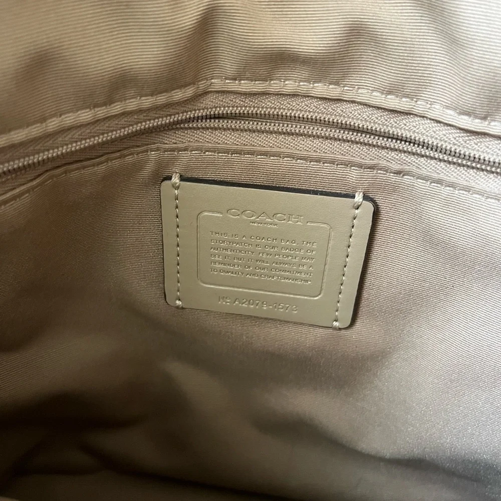 Coach Cream Vintage Soft Leather Multi Compartment Tote Bag